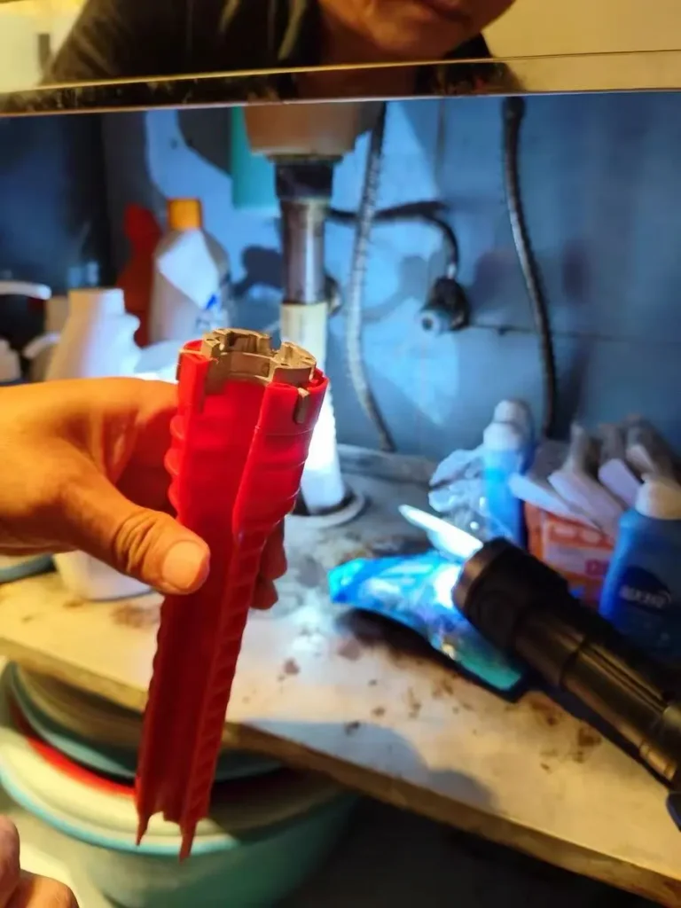Basin Wrench types of wrenchse