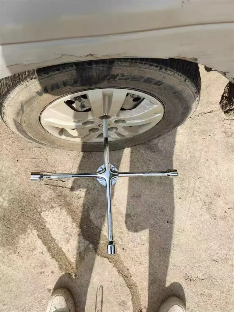 Lug Wrench types of wrenchse