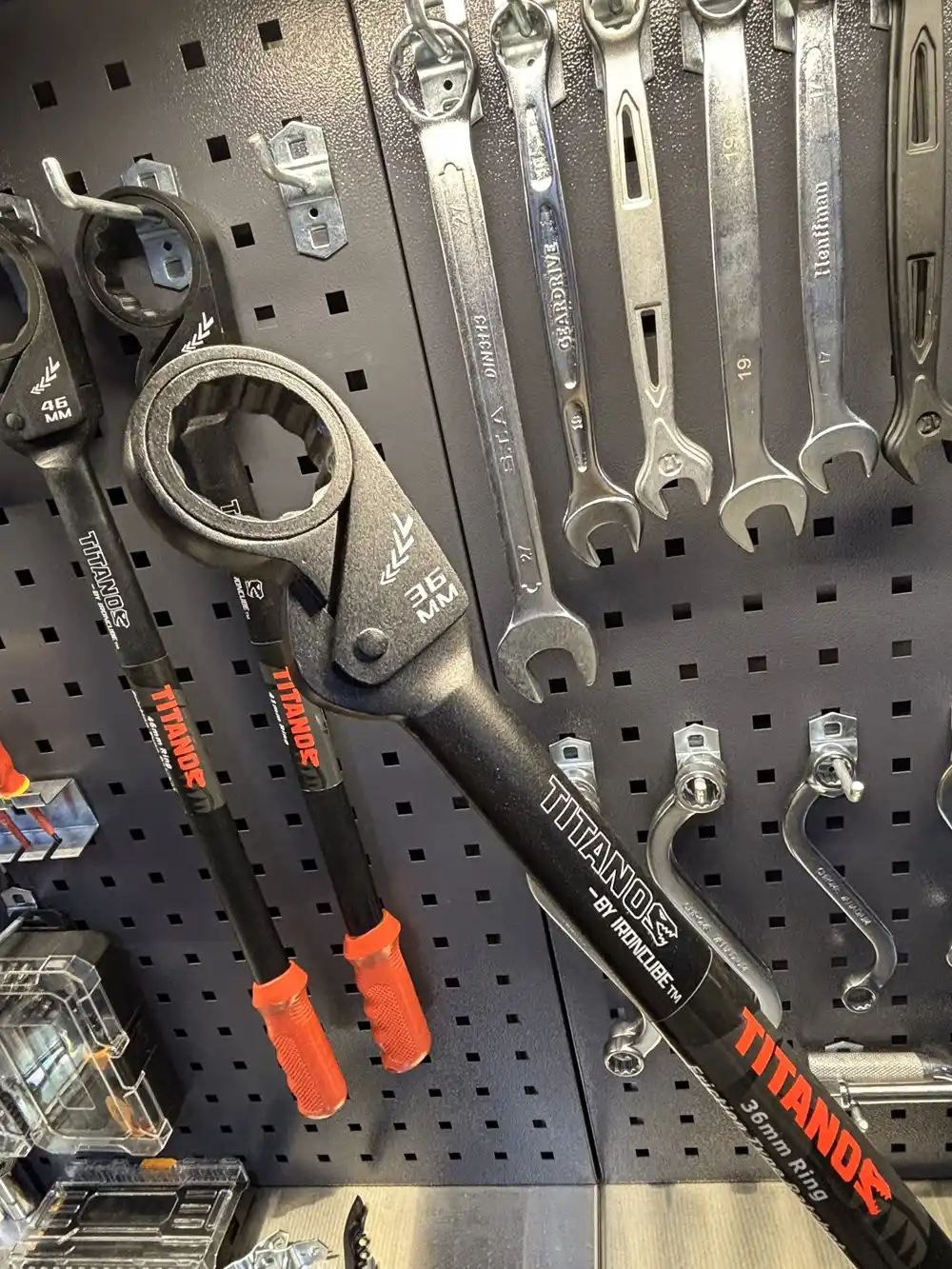 What Makes a Quality Friction Wrench? Features That Matter